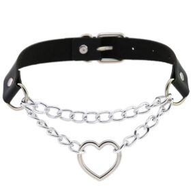 Choker met gesp en hartvormige hanger zwart