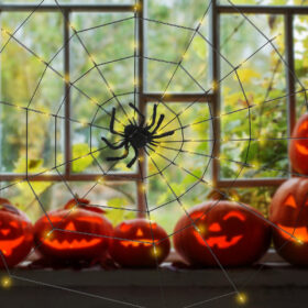 Halloween spinnenweb lichtsnoer met timerfunctie - 70 LED - 8 lichtstanden